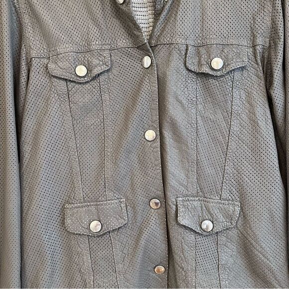 Italian Made Lightweight Grey Leather Jacket - Picture 5 of 8